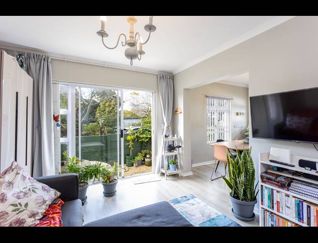 1 BEDROOM APARTMENT FOR SALE IN KENILWORTH